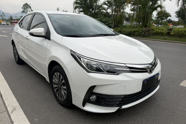 Used Toyota Corolla 2017 Revised Version 1.2T S-CVT GL Exterior 2