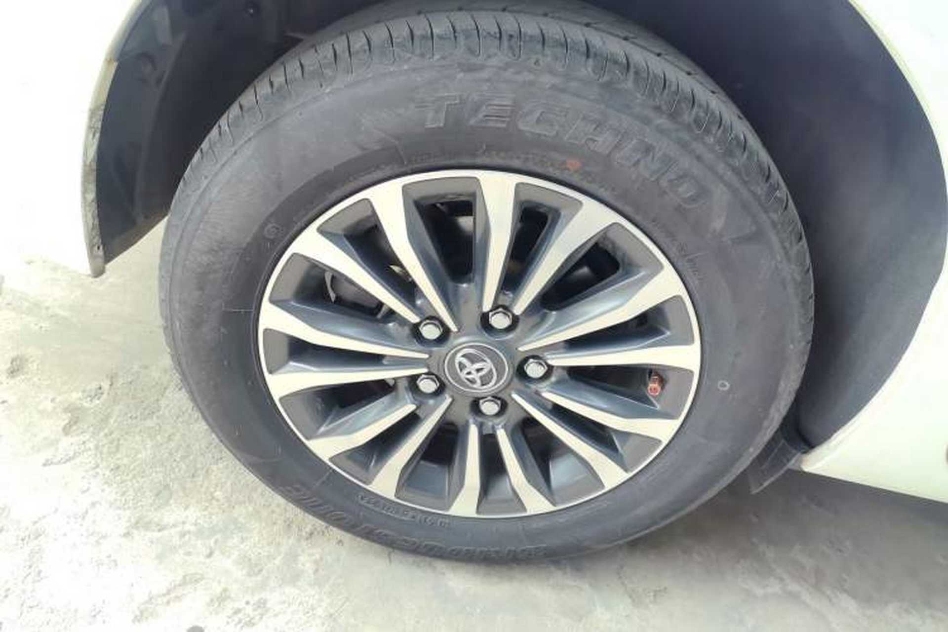 Used Toyota Corolla 2017 Revised Version 1.2T S-CVT GL Exterior 3