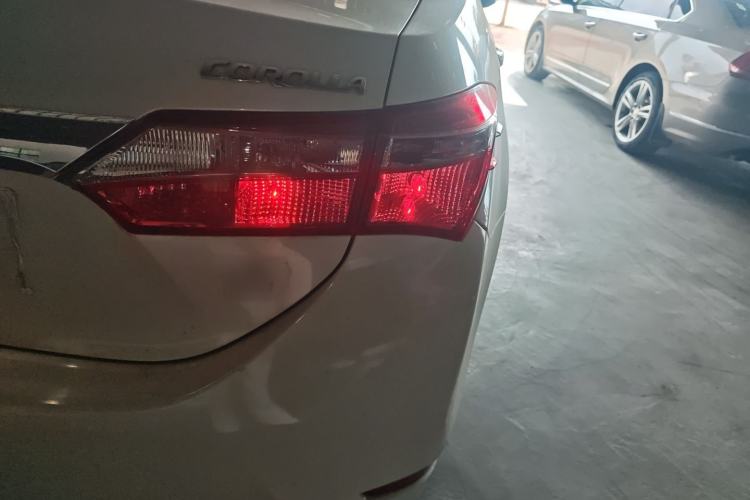 Used Toyota Corolla 2017 Revised Version 1.2T S-CVT GL Exterior 3