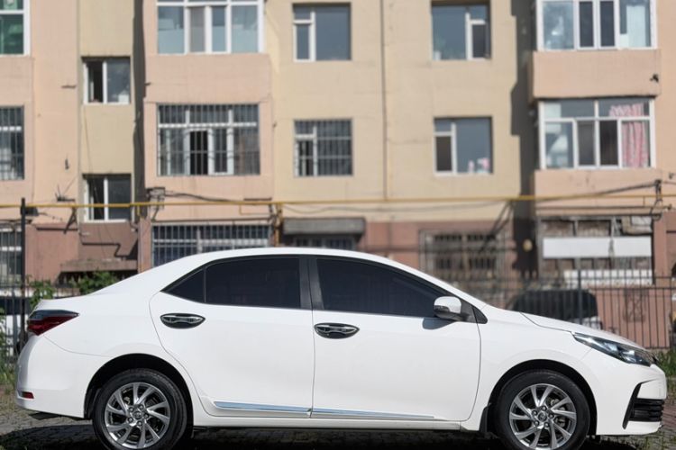 Used Toyota Corolla 2017 Revised Version 1.2T S-CVT GL-i Leather Edition Exterior 3