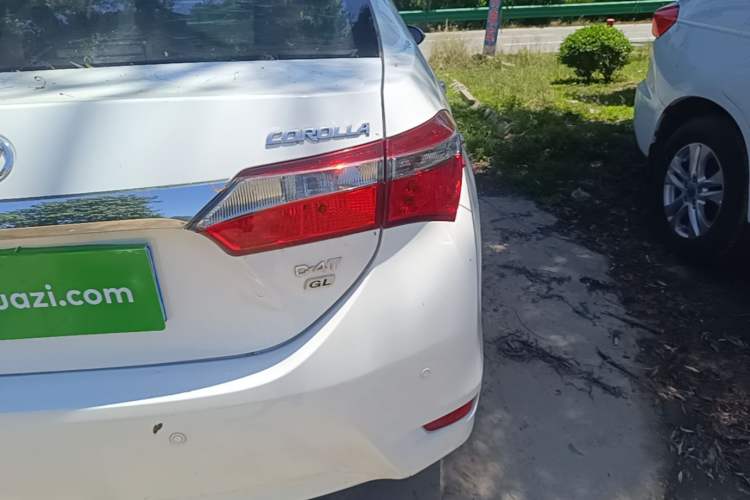 Used Toyota Corolla 2017 Revised Version 1.2T Manual GL Exterior 3