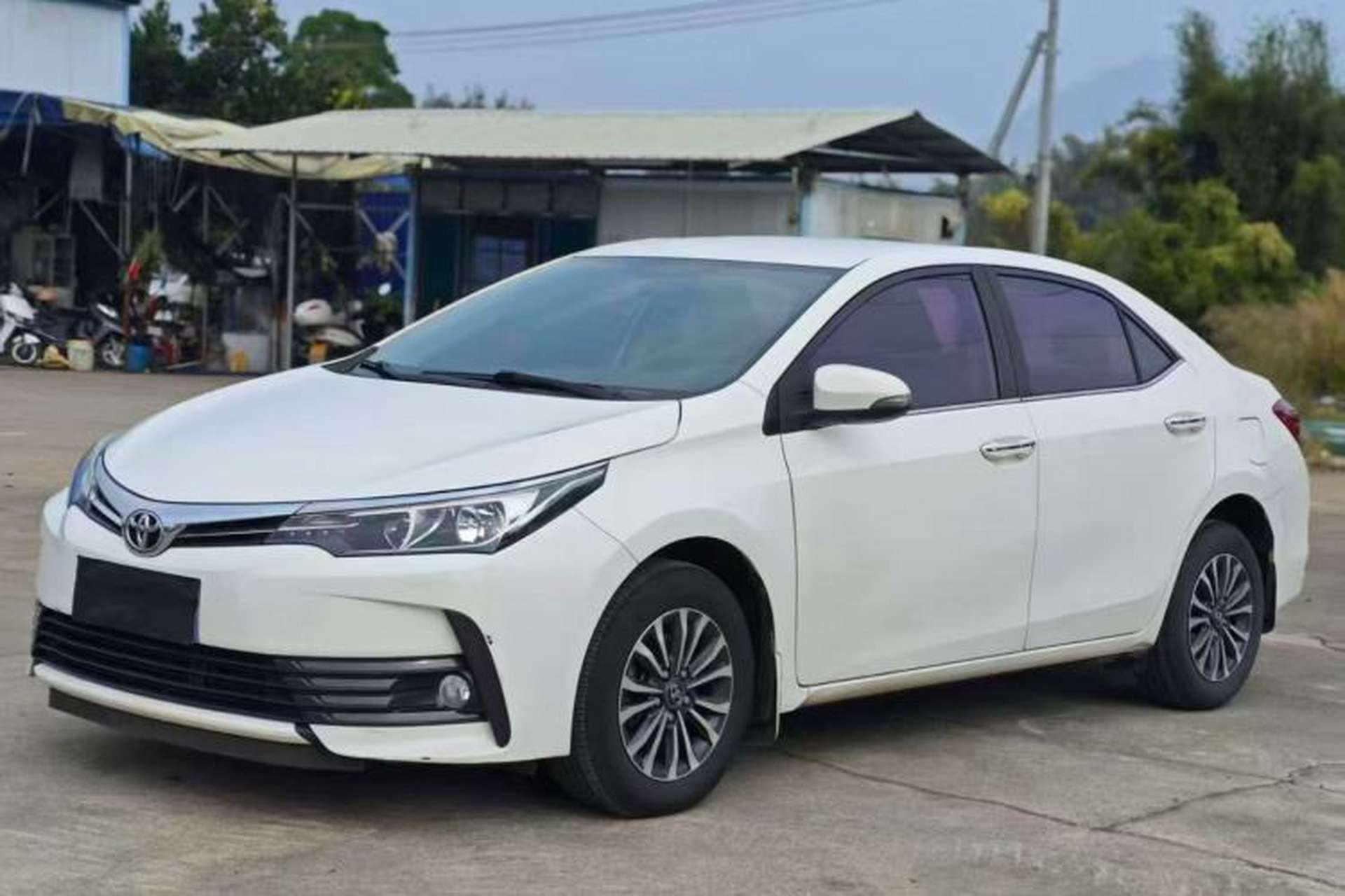 Used Toyota Corolla 2017 Revised Version 1.2T S-CVT GL Exterior 4