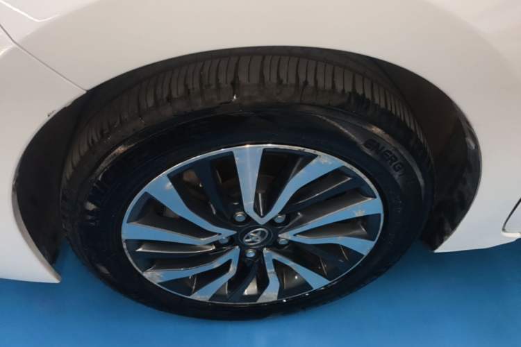 Used Toyota Corolla 2017 Revised Dual-Engine 1.8L E-CVT Leading Edition Exterior 4