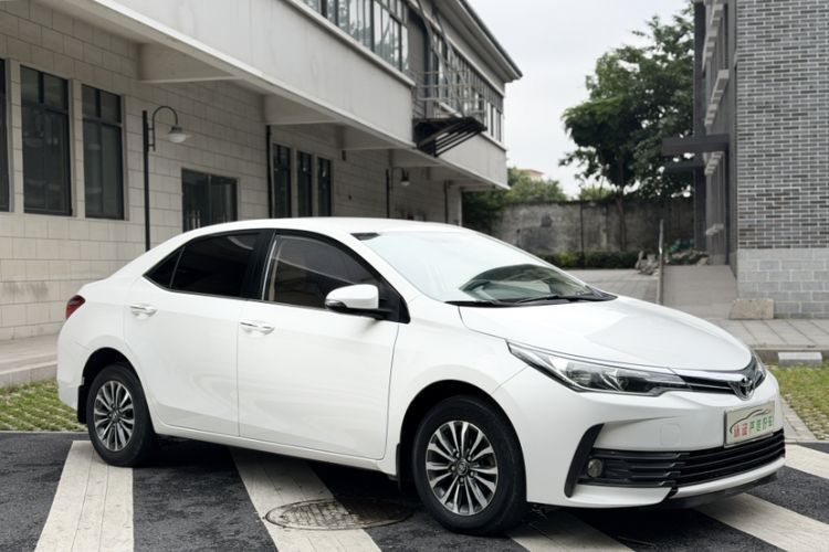 Used Toyota Corolla 2017 Revised Version 1.2T S-CVT GL Exterior 4