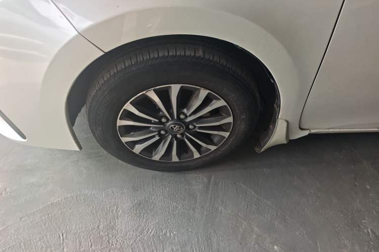 Used Toyota Corolla 2017 Revised Version 1.2T S-CVT GL Exterior 4