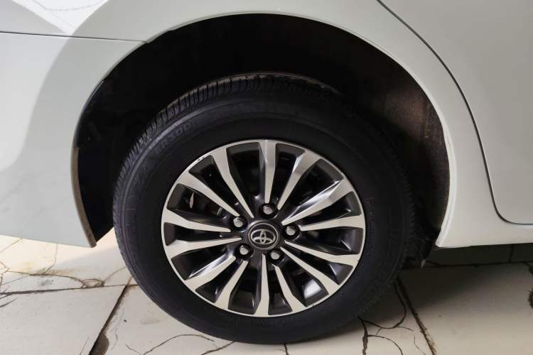 Used Toyota Corolla 2017 Revised Version 1.2T S-CVT GL Exterior 4