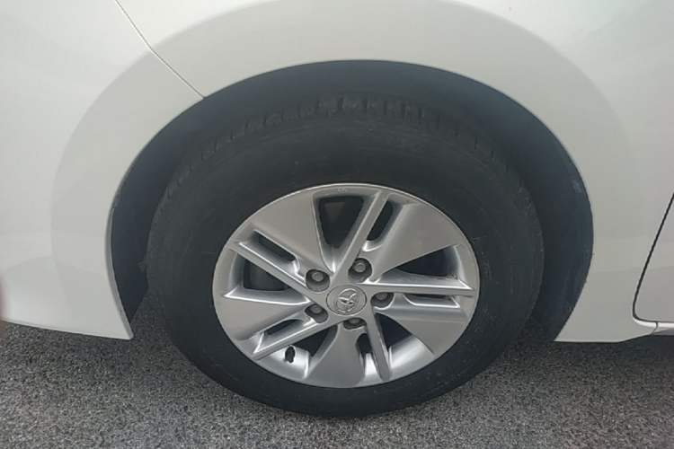 Used Toyota Corolla 2017 1.2T CVT GL-i Exterior 4