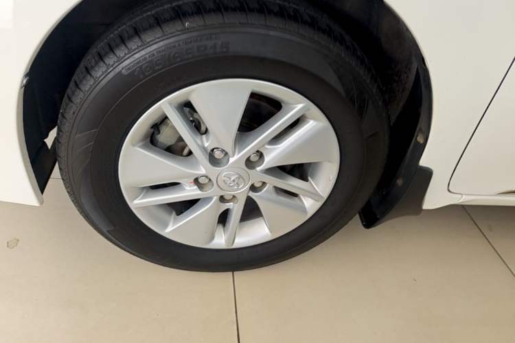 Used Toyota Corolla 2017 1.6L CVT GL Exterior 4