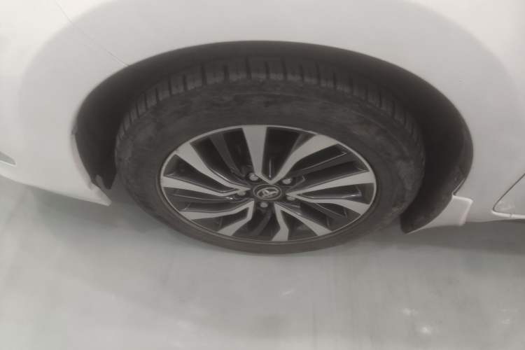 Used Toyota Corolla 2017 Revised Dual-Engine 1.8L E-CVT Elite Edition Exterior 4