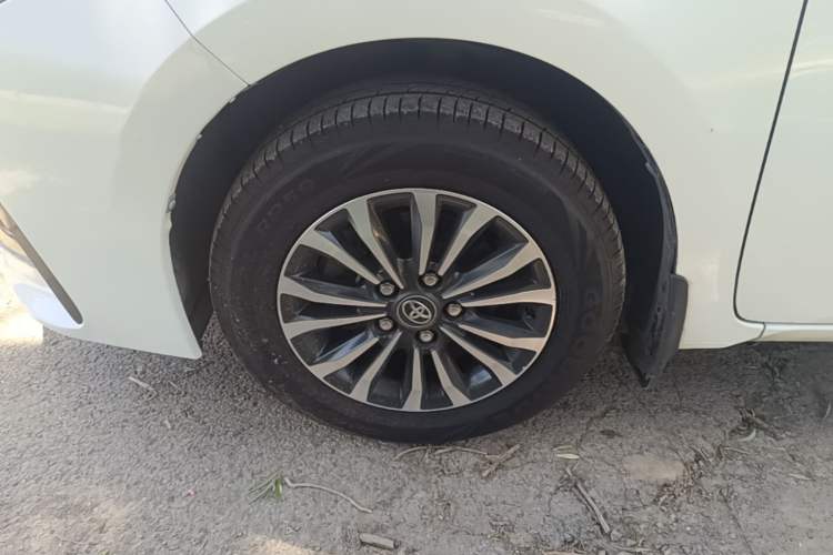 Used Toyota Corolla 2017 Revised Version 1.2T Manual GL Exterior 4