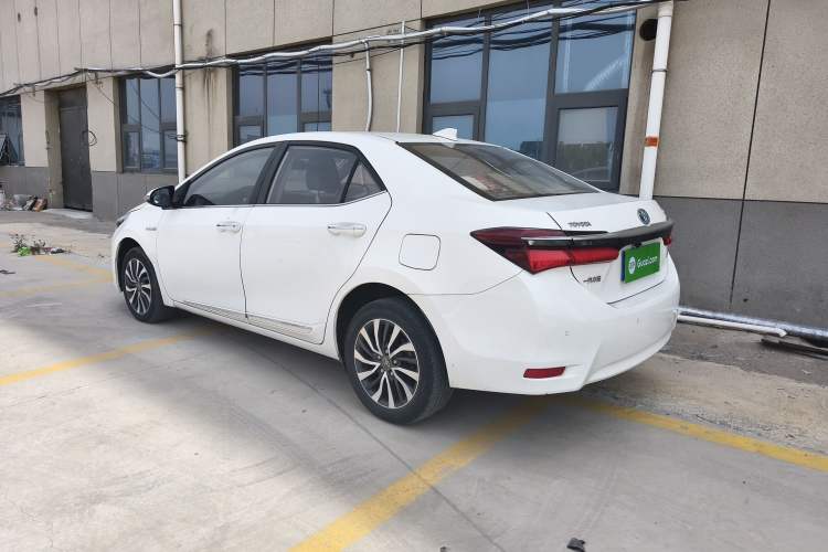 Used Toyota Corolla 2017 Revised Dual-Engine 1.8L E-CVT Elite Edition Exterior 5