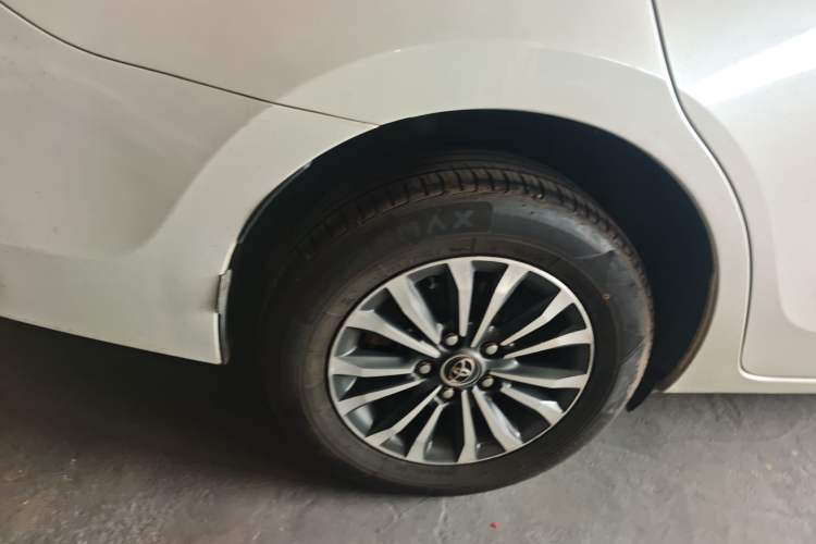 Used Toyota Corolla 2017 Revised Version 1.2T S-CVT GL Exterior 5