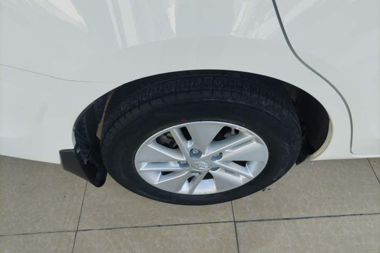 Used Toyota Corolla 2017 1.6L CVT GL Exterior 5