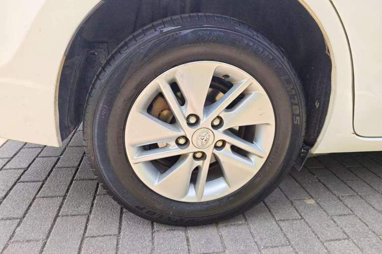 Used Toyota Corolla 2017 1.6L CVT GL Exterior 6