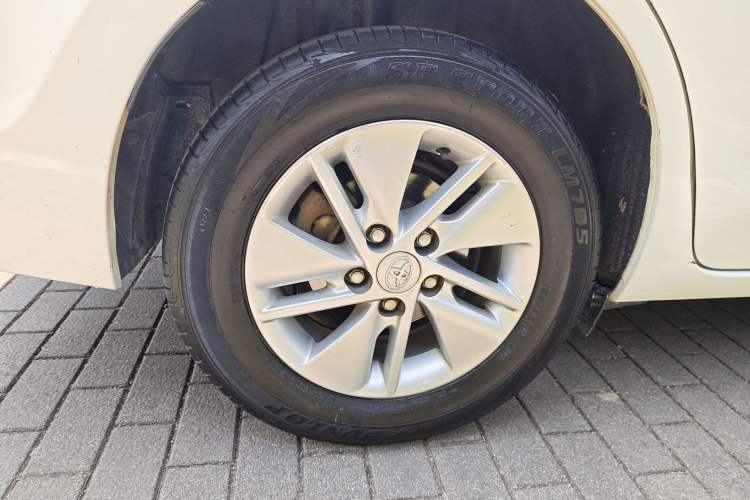 Used Toyota Corolla 2017 1.6L CVT GL Exterior 6