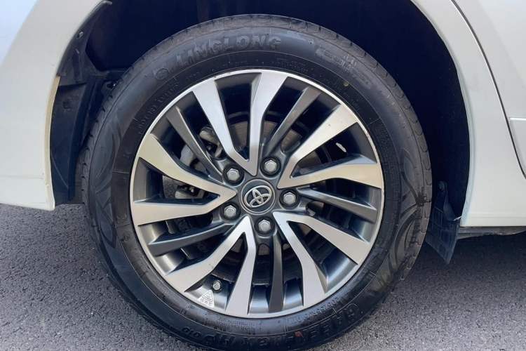 Used Toyota Corolla 2017 Revised Dual-Engine 1.8L E-CVT Elite Edition Exterior 6