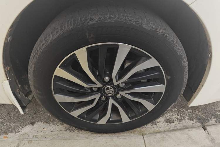 Used Toyota Corolla 2017 Revised Dual-Engine 1.8L E-CVT Leading Edition Exterior 7