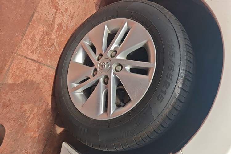 Used Toyota Corolla 2017 1.6L CVT GL Exterior 7