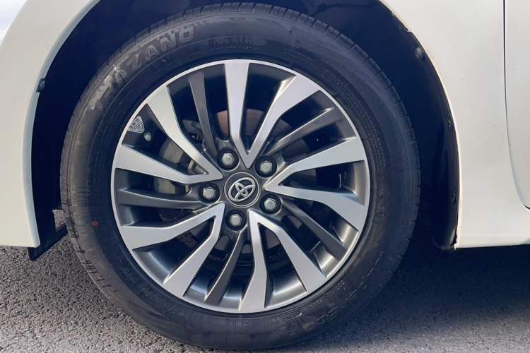 Used Toyota Corolla 2017 Revised Dual-Engine 1.8L E-CVT Elite Edition Exterior 7