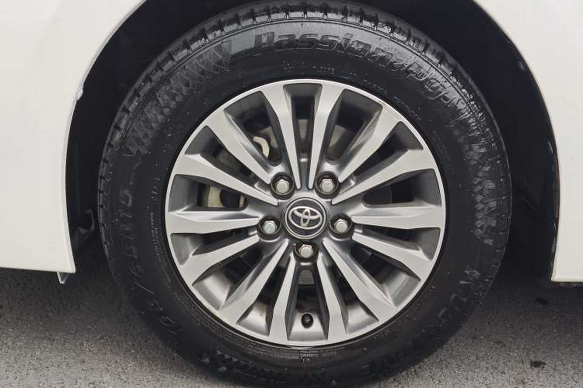Used Toyota Corolla 2017 Revised Version 1.2T S-CVT GL Exterior 8