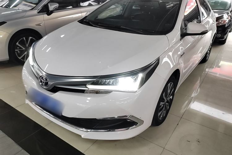Used Toyota Corolla 2017 Revised Dual-Engine 1.8L E-CVT Leading Edition Guazi used car, China used car export, Used car for sale, Used cars, Cheapest cars for sale