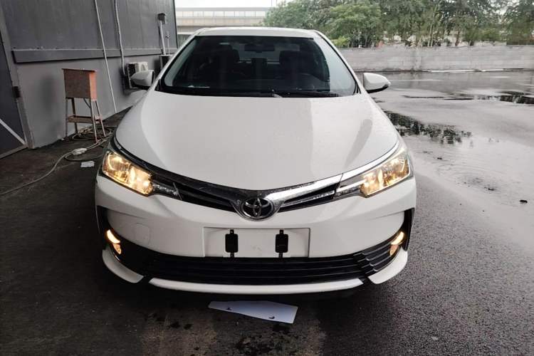 Used Toyota Corolla 2017 Revised Version 1.2T S-CVT GL Front
