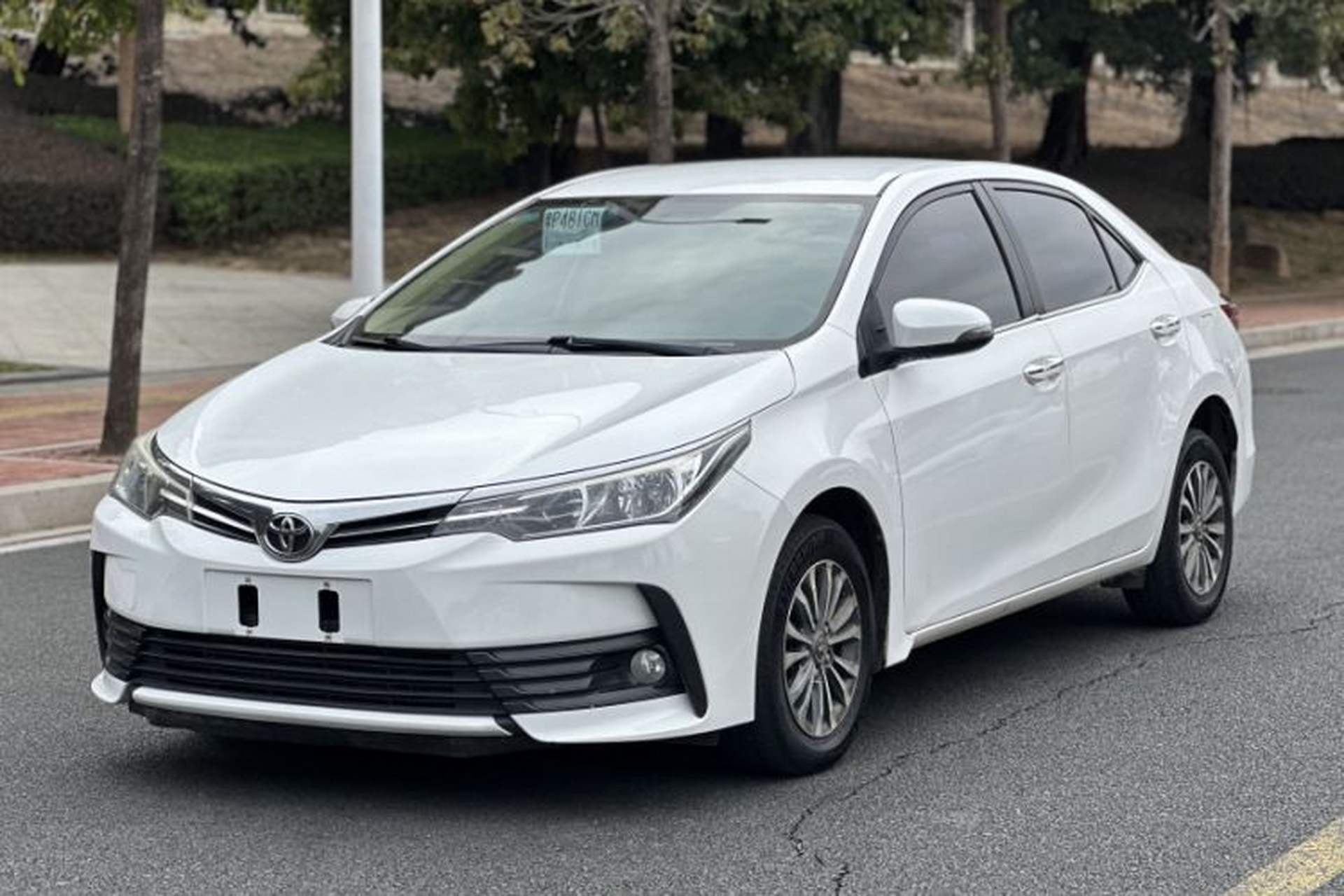 Used Toyota Corolla 2017 Revised Version 1.2T S-CVT GL Front Left 45 Deg