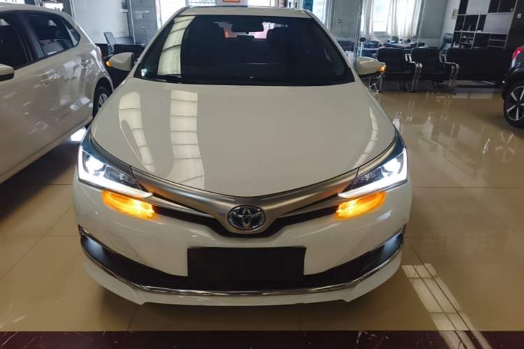 Used Toyota Corolla 2017 Revised Dual-Engine 1.8L E-CVT Elite Edition Front