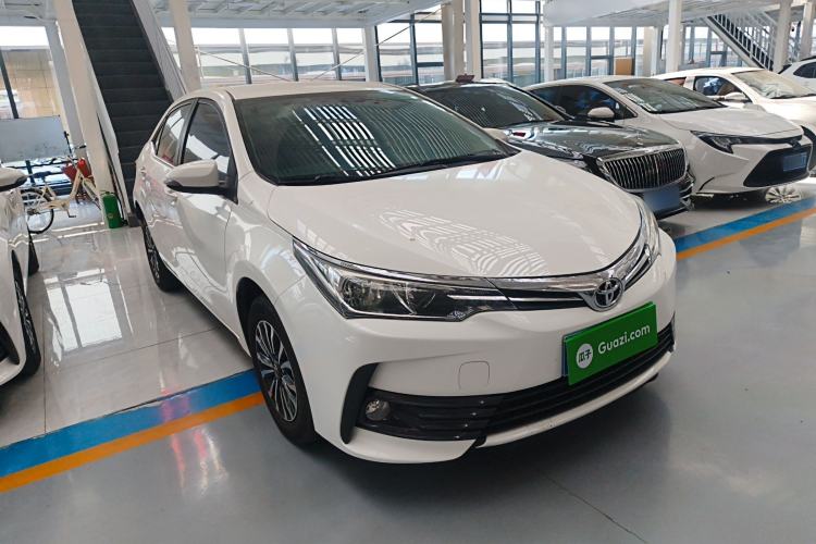 Used Toyota Corolla 2017 Revised Version 1.2T S-CVT GL Front Right 45 Deg