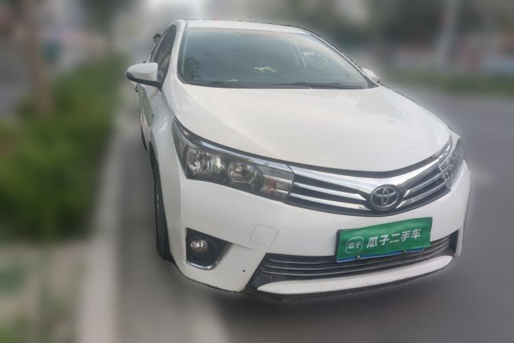 Used Toyota Corolla 2017 1.6L CVT GL Front Right 45 Deg