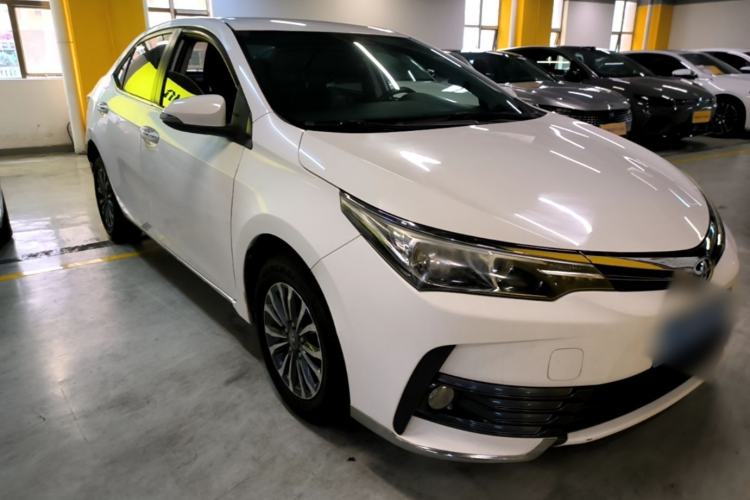 Used Toyota Corolla 2017 Revised Version 1.2T S-CVT GL Front Right 45 Deg