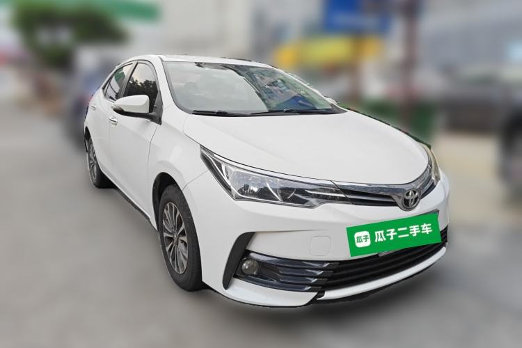 Used Toyota Corolla 2017 Revised Version 1.2T S-CVT GL Front Right 45 Deg