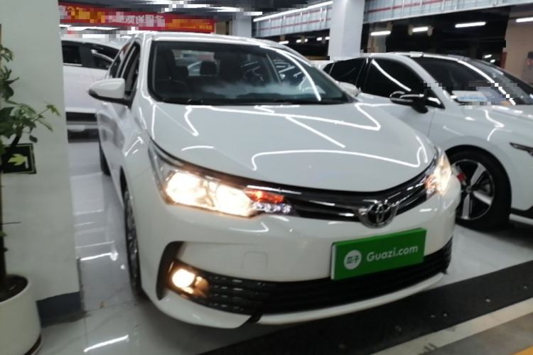 Used Toyota Corolla 2017 Revised Version 1.2T S-CVT GL Front Right 45 Deg