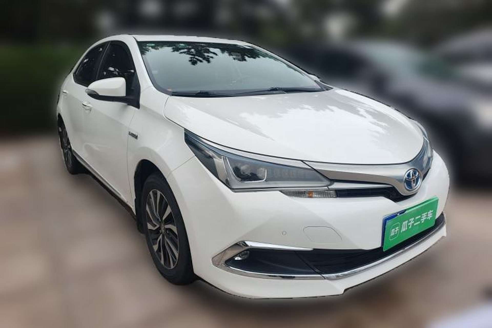 Used Toyota Corolla 2017 Revised Dual-Engine 1.8L E-CVT Elite Edition Front Right 45 Deg