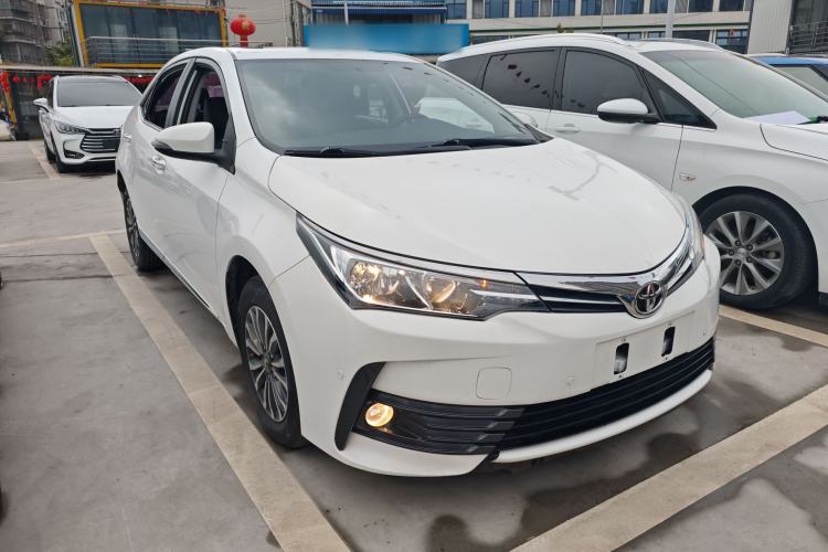 Used Toyota Corolla 2017 Revised Version 1.2T S-CVT GL-i Front Right 45 Deg