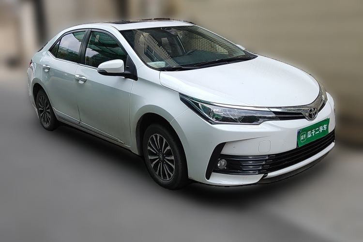 Used Toyota Corolla 2017 Revised Version 1.2T S-CVT GL-i Front Right 45 Deg