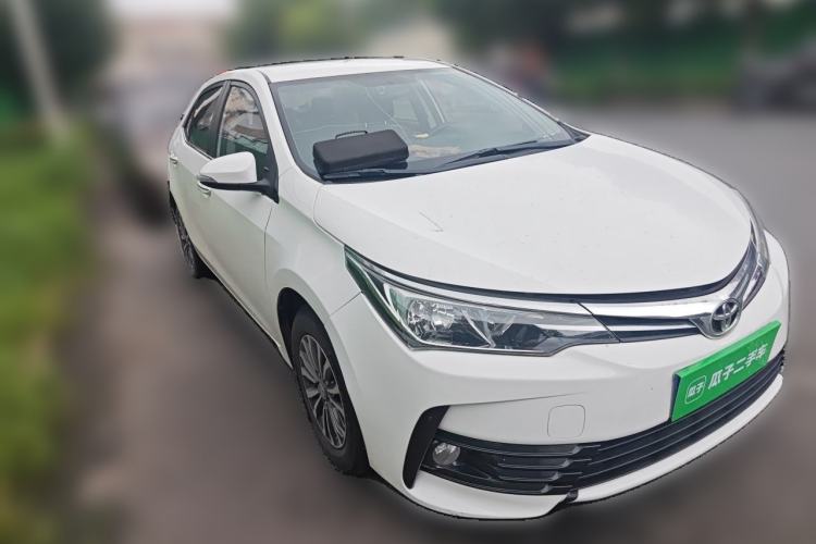 Used Toyota Corolla 2017 Revised Version 1.2T S-CVT GL Front Right 45 Deg