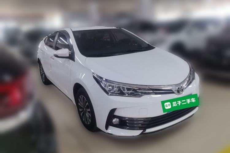 Used Toyota Corolla 2017 Revised Version 1.2T S-CVT GL Front Right 45 Deg