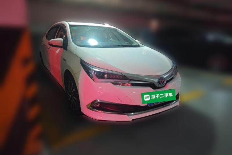 Used Toyota Corolla 2017 Revised Dual-Engine 1.8L E-CVT Leading Edition Front Right 45 Deg
