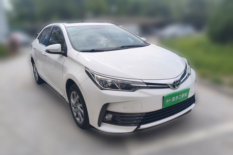 Used Toyota Corolla 2017 Revised Version 1.2T S-CVT GL-i Leather Edition Front Right 45 Deg