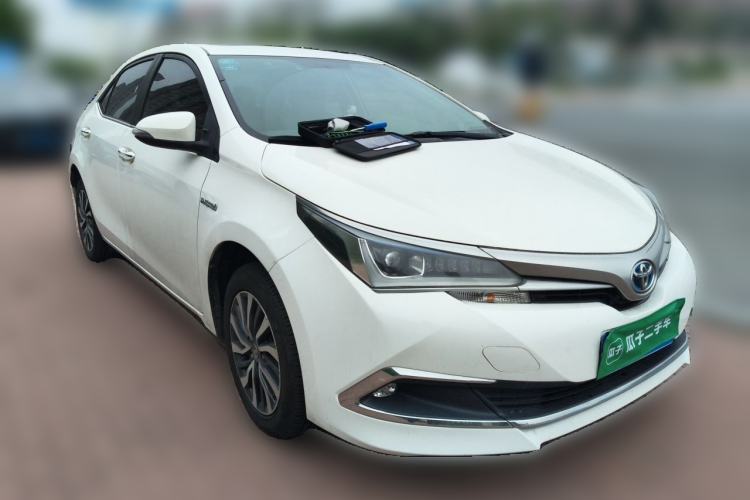 Used Toyota Corolla 2017 Revised Dual-Engine 1.8L E-CVT Leading Edition Front Right 45 Deg