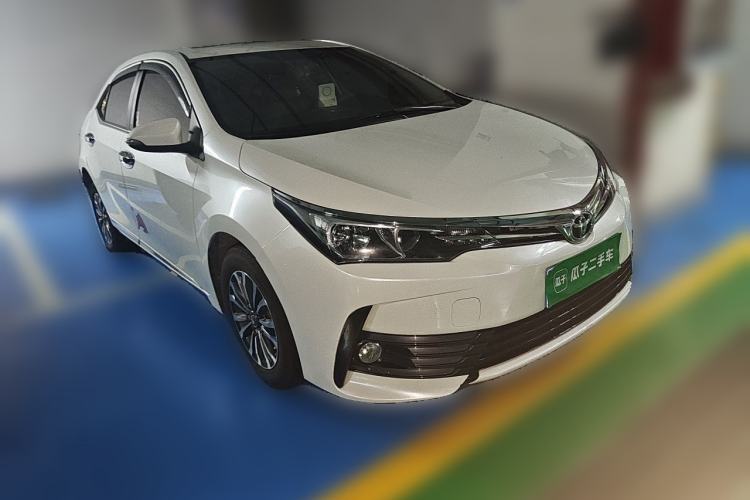 Used Toyota Corolla 2017 Revised Version 1.2T S-CVT GL-i Front Right 45 Deg