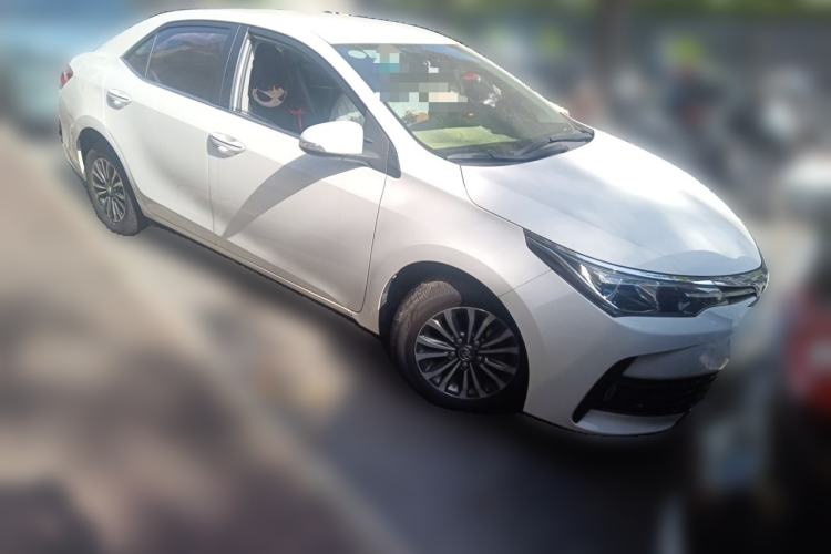 Used Toyota Corolla 2017 1.2T CVT GL Front Right 45 Deg