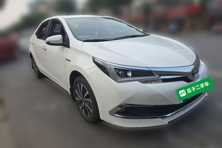 Used Toyota Corolla 2017 Revised Dual-Engine 1.8L E-CVT Leading Edition Front Right 45 Deg