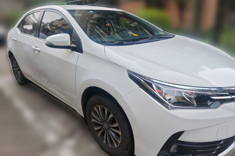 Used Toyota Corolla 2017 Revised Version 1.2T S-CVT GL Front Right 45 Deg