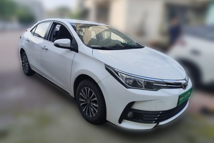 Used Toyota Corolla 2017 Revised Version 1.2T S-CVT GL Front Right 45 Deg