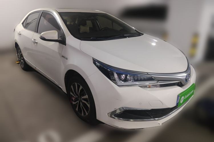 Used Toyota Corolla 2017 Revised Dual-Engine 1.8L E-CVT Elite Edition Front Right 45 Deg