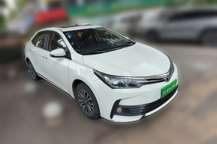 Used Toyota Corolla 2017 Revised Version 1.2T S-CVT GL-i Front Right 45 Deg