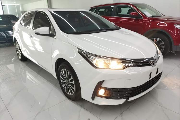 Used Toyota Corolla 2017 Revised Version 1.2T S-CVT GL-i Front Right 45 Deg