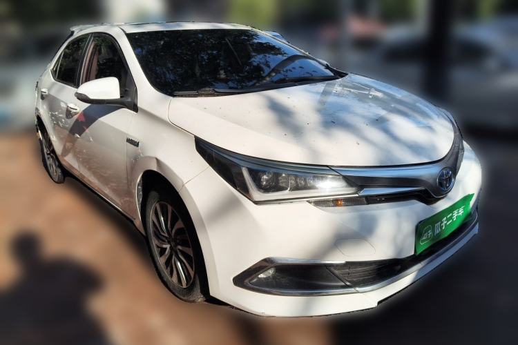 Used Toyota Corolla 2017 Revised Dual-Engine 1.8L E-CVT Leading Edition Front Right 45 Deg